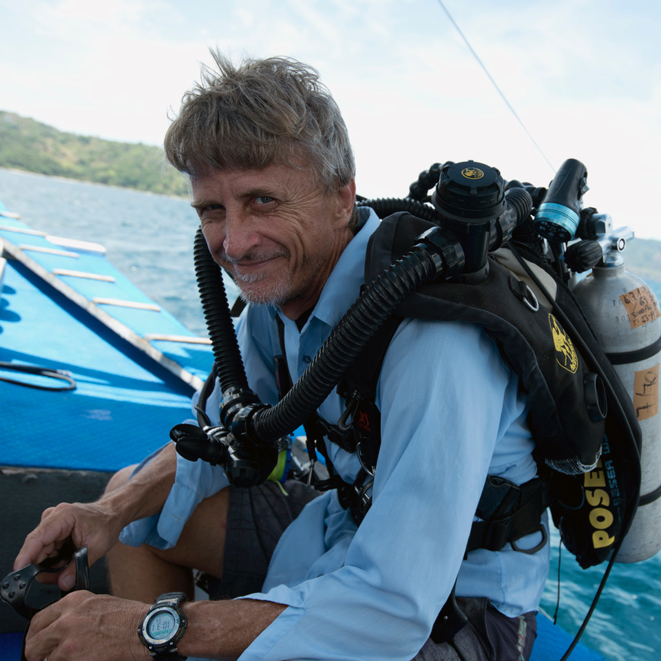 Dr. Richard Pyle was born and raised in Hawaii, has worked at Bishop Museum for over 30 years, and has dedicated his life to exploring, understanding, and protecting coral reefs.