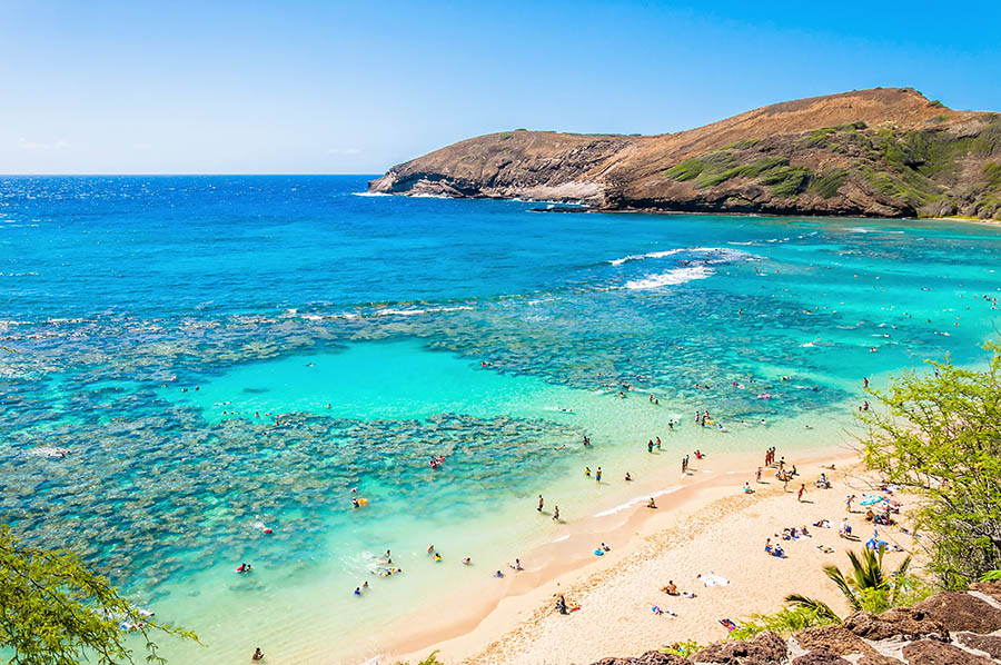 Snorkeling paradise Hanauma bay, Oahu, Hawaii. Image Credit Eddy Galeotti/Shutterstock