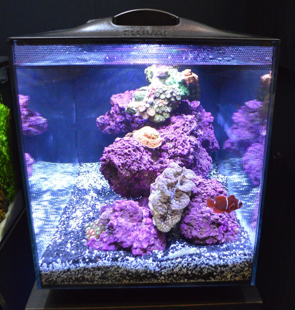 A view of the Fluval EVO from the end.