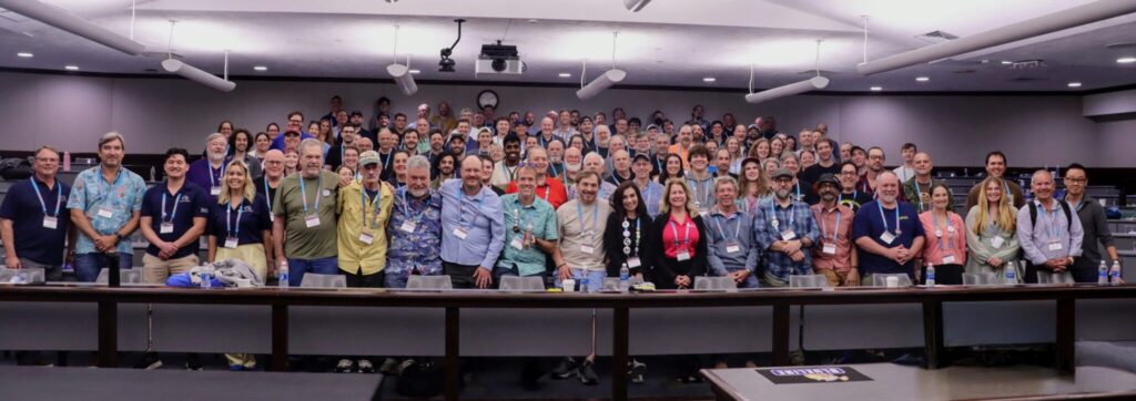 2025's Reef Retreat attendees were all smiles as they gathered to commemorate the occasion at the end of the event!